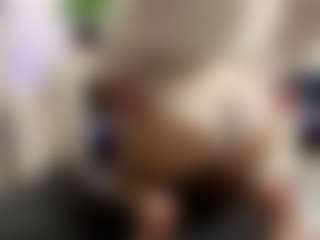 Bella's Live Sex Cam Show