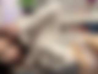 Bella's Live Sex Cam Show