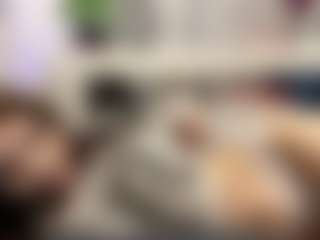 Bella's Live Sex Cam Show