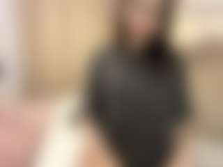 Bella's Live Sex Cam Show