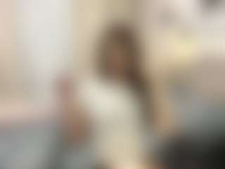 Bella's Live Sex Cam Show