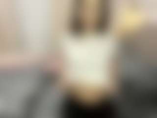 Bella's Live Sex Cam Show