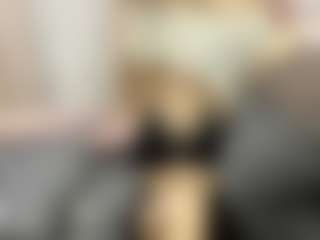 Bella's Live Sex Cam Show