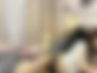 Bella's Live Sex Cam Show