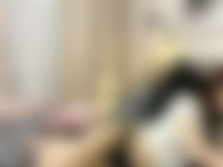 Bella's Live Sex Cam Show
