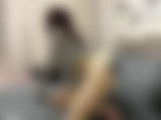 Bella's Live Sex Cam Show