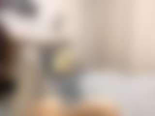 Live cam show with Bella - Belly on Camsoda