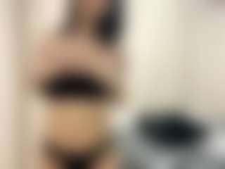 Bella's Live Sex Cam Show