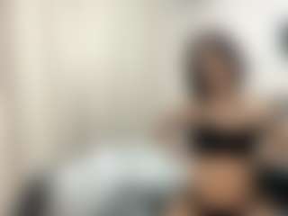 Bella's Live Sex Cam Show