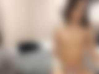 Bella's Live Sex Cam Show