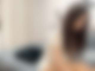Bella's Live Sex Cam Show