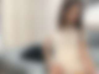 Live cam show with Bella - Cowgirl on Camsoda
