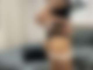 Bella's Live Sex Cam Show