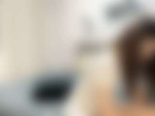 Bella's Live Sex Cam Show