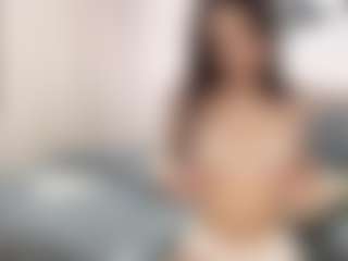 Bella's Live Sex Cam Show