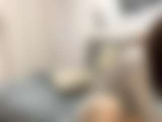 Live cam show with Bella - College on Camiplay Live