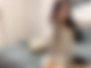 Live cam show with Bella - Genital Piercings on Camsoda