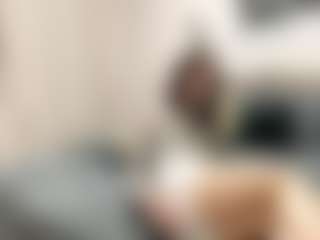 Bella's Live Sex Cam Show