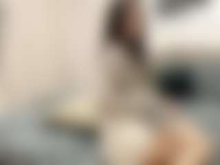 Bella's Live Sex Cam Show