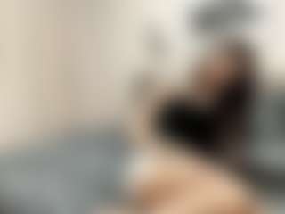 Live cam show with Bella - Sensual on intimatelivegirls.com