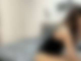 Live cam show with Bella - Student on Camsoda