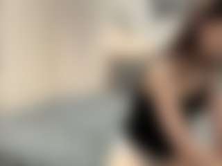 Bella's Live Sex Cam Show
