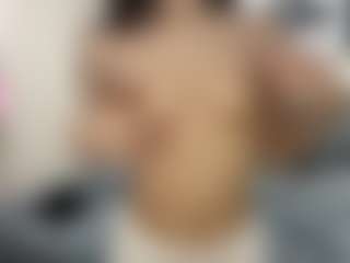 Bella's Live Sex Cam Show