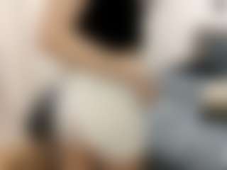 Bella's Live Sex Cam Show