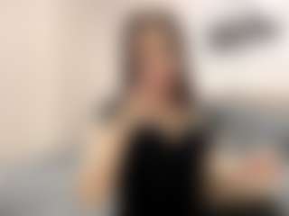 Live cam show with Bella - Cute on crypto-cams
