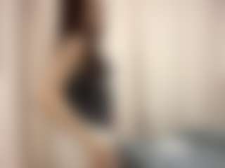 Bella's Live Sex Cam Show