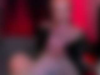 Live cam show with Moonlightmiss - Dominant on Camsoda