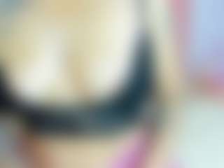 Live cam show with NaturalAuraa - Mature on Streamer API