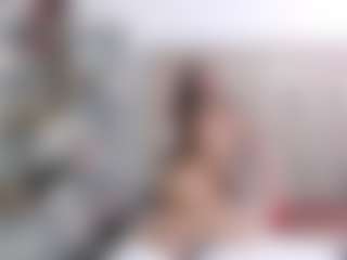 Live cam show with BrinneCastillo - Green Eyes on Uber Horny