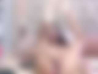 Live cam show with BrinneCastillo - Green Eyes on Cam Slut