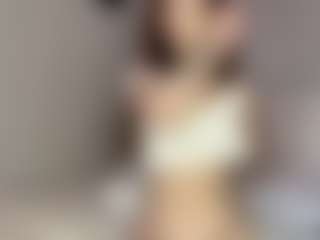 Live cam show with Amelia - Big Ass Latina on CamwithHer