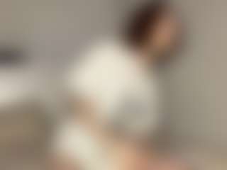 Live cam show with Amelia - Green Eyes on Strip Flash - Live Sex Shows