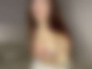 Live cam show with Amelia - Natural on AdultVida.com