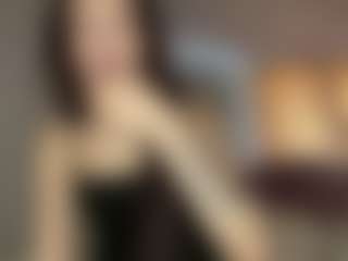 Live cam show with Amelia - Small Tits Brown Hair on Gym Cam Girls