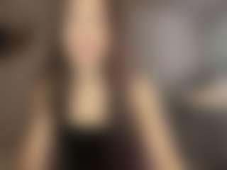 Live cam show with Amelia - Middle Aged on Camsoda