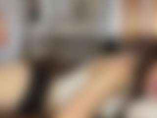 Live cam show with Amelia - College Brown Hair on Camsoda