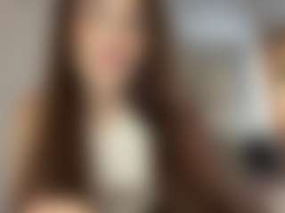 Live cam show with Amelia - College Brown Hair on Camsoda