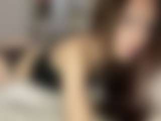 Live cam show with Amelia - Body Massage on madthumbs