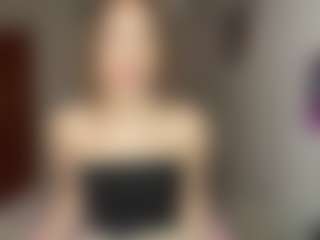 Live cam show with Amelia - College Curvy on Camsoda