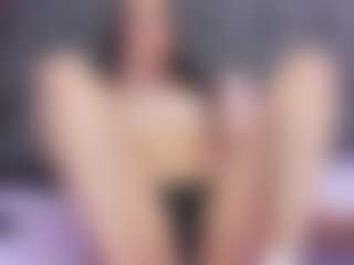 Live cam show with EmilyColns - Foot Fetish on Pornisteam.com