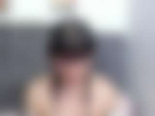 Live cam show with EmilyColns - Nipple Piercings on xxxlivecams.org
