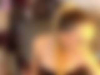 Live cam show with EvelynaGrey - Squirt MILF on googirlz