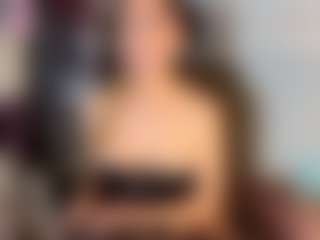Live cam show with EvelynaGrey - Facial on luckytryst.com