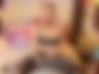 Live cam show with EvelynaGrey - Squirt on Camsoda