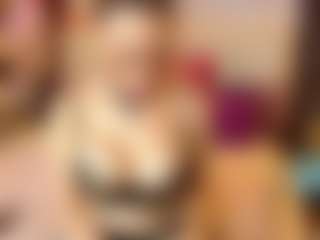 Live cam show with EvelynaGrey - Latina Mature on Livezox | colombia