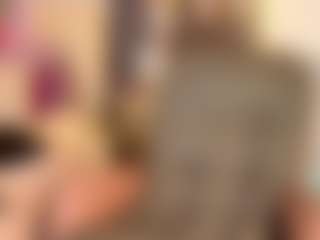 Live cam show with EvelynaGrey - Blonde Hair HD on intimatelivegirls.com